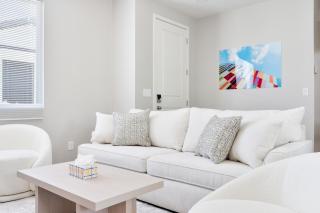Modern Two Bedroom Stay with Free Parking and Luxury Beds - Glendale - 8