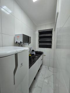 Apê mobiliado, para 4 pessoas, ótima localização - São Vicente - 9