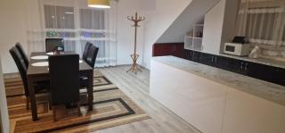 Cudowny Zakątek z Ogrodem i Basenem - 5