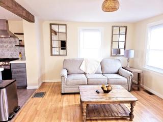 Cozy Coastal Cottage - 2