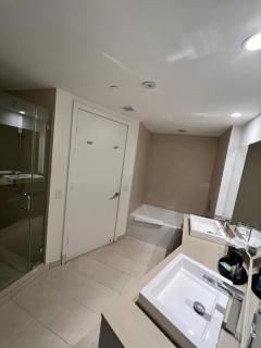 Luxury Beach Resort - Hollywood - 8