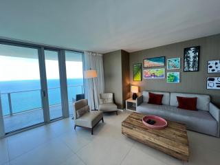 Luxury Beach Resort - Hollywood - 4