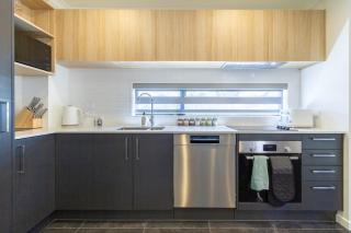 Relaxing stay across from Westfield mall Sleeps 6 - Christchurch - 4