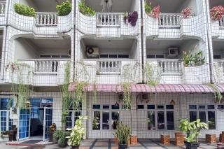 RedDoorz Syariah at Hotel Linda Pekanbaru - Pekanbaru - 7