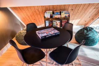 Aspen Chalet Hot Tub, Fire Pit, Games,1-Acre - 1