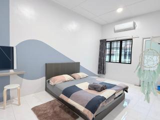 Near TC Beach Alor Akar 4R3B fully AC Town area - Kuantan - 2