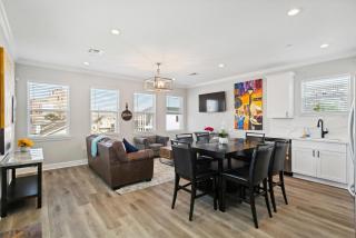Gorgeous Brand new 5BR with parking! - 0
