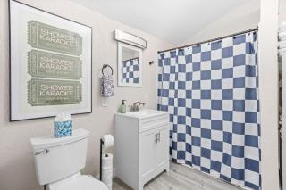 3BD Home Near Downtown - Patio Lounge & Foosball - Indianapolis - 2