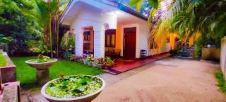 Ayuvilla - - 0