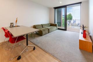 Single-Level Retreat 1 bed 1 bath With Balcony - Christchurch - 9