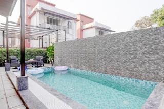 ELIVAAS Irene Jade 3 BHK with Pvt Pool & Balconies - 3