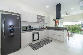 Stylish 2 BR Condo with Balcony, Rooftop Pool, HotTub - 3