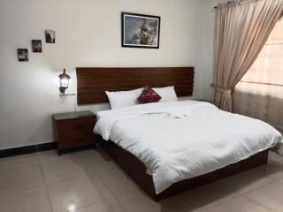 Lovely 2-Bedroom Apartment - Lahore - 1