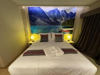 Cha-am , Seaside King Suite ,Near Cha-am Beach South - Ban Bo Khaem - 0