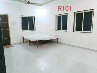 Swami Krupa Guest House Akkalkot - Akalkot - 3