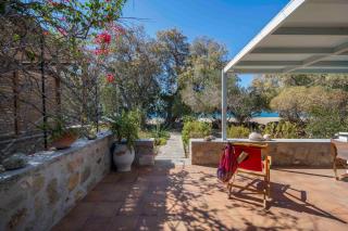 Sandy Beachfront House Ganema Serifos - Ganema - 4