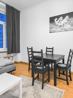 Near Taborstrasse 2Bedrooms for 4 - 9