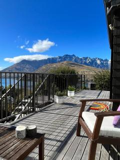 Lake and Mountain Views 3BR 2Bath Epic Views - 0