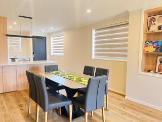 Lovely home, 3 bedrooms 4 beds, Close to hospital - Hamilton - 4