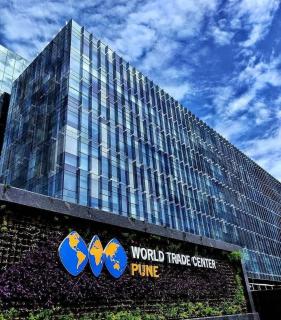 Furnished 2 BHK near Kharadi with High speed Wi-Fi - Pune - 4