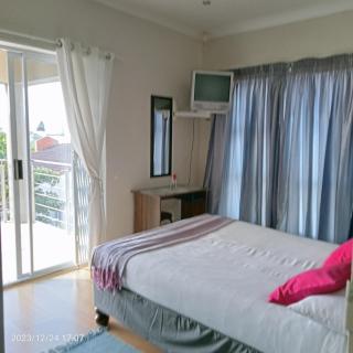 Sunset Retreat Guesthouse - 2