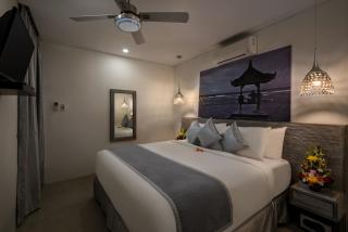 Exquisite 4BR Villa Oasis in Central Seminyak, Bali - Seminyak - 1