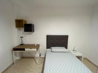 VUT Parque II TORREON 4 dormitorios y 2 baños Parking gratuito cercano - 2