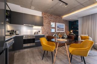 The Signature 405 - Modern 1Bedrm Aprt with Parking - 2