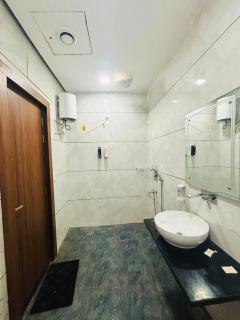 Amarvilas Hotel & Resort - 2