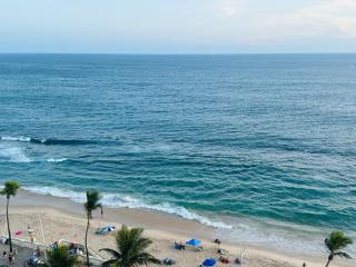 Belíssimo apartamento com uma vista mar espetacular na Barra - No circuito do Carnaval de Salvador - Em frente a praia - Salvador - 3