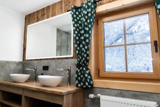 SÖLLHOF Ferienhaus mit 11 Schlafzimmern I großer Gemeinschaftsraum I Skibushaltestelle I 10 Min zum Skigebiet - 7