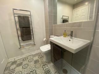 Your Home From Home Near ExCel Private Parking - London - 4