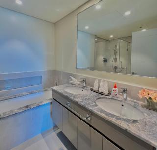 VIP Experience Dubai Downtown at Forte Tower - Burj Khalifa and Fountain View - Modern Luxury Apartments - 5