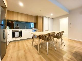 Stunning 2BR Apt @ Adelaide CBD with Pool-Gym-BBQ - Adelaide - 2