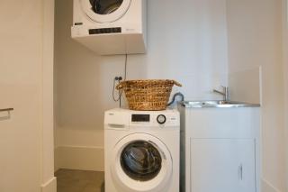 Beautiful Cambodian Inspired Apartment with Pool & Gym - 3