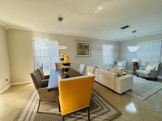 Luxury Home W Heated Pool & Spa Near IMG & Siesta Key Beach - Bradenton - 1