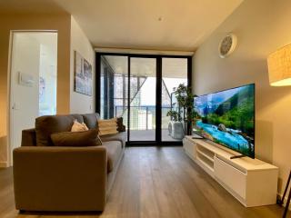 Queen Bed Luxury Parisian Paradise with Amazing City Views & Gym - Adelaide - 6
