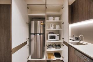 Queen Bed Luxury Parisian Paradise with Amazing City Views & Gym - Adelaide - 5