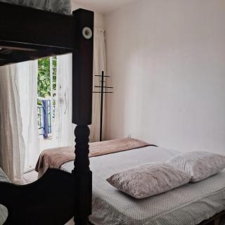 Independent suite obs aluguel apenas do comodo independente não consigo alterar a informacão casa de 1 quarto é automática da plataforma - Matinhos - 8