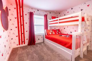 Cozy 5 Bed Home with Private Pool Champions Gate - 8