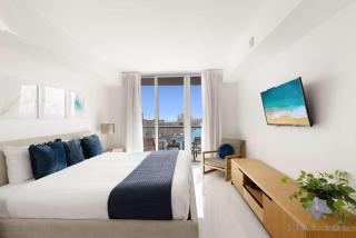 Spectacular Balcony View Retreat Resort Amenities - 8
