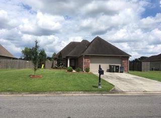 4BR 2BA Family Home On a Lake - 3