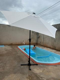 Casa com dois quartos e piscina em mineiros - Mineiros - 3