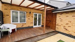 3-Bed House in Northolt - Northolt - 7