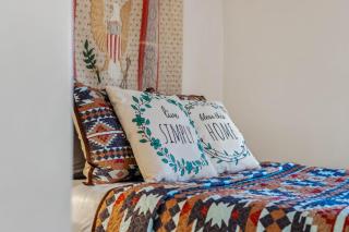 Cottage Inn The Woods -- Pond, Pet Friendly, Grill, Wifi, Fire Pit, Deck, Screen Porch, Fireplace, Private - 3