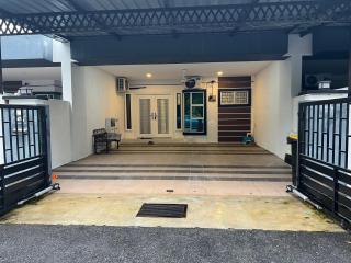 yasmins homestay - 9