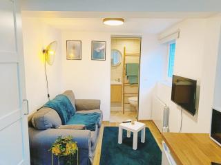 Nest- Tiny house avec Jardin, proche gare, Luxembourg-Metz - - 5