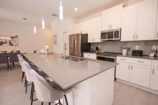 4BR Villa Private Pool - 11 Guests - Ultimate Family Adventure Awaits - Kissimmee - 1