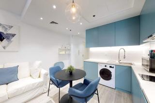 Fabulous Studio in JLT with Lake View - Dubai - 3