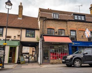 Uxbridge Retreat 2 bed flat - 6